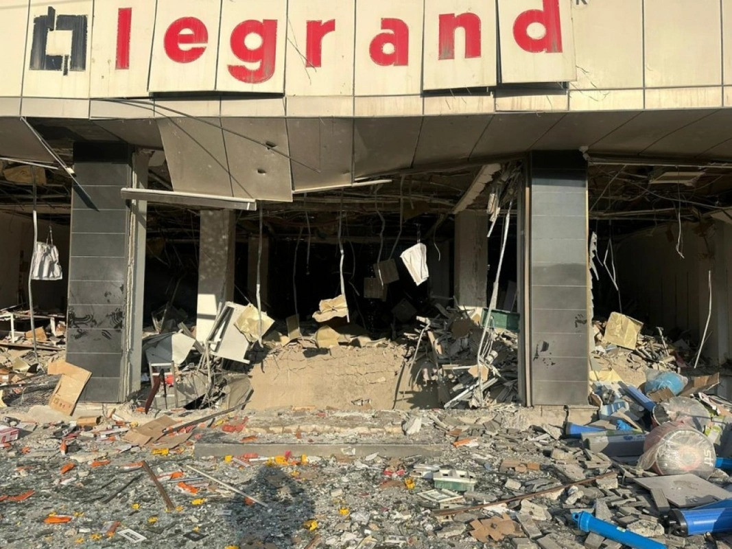 "AFEN" plazada baş verən partlayışın səbəbləri araşdırılır