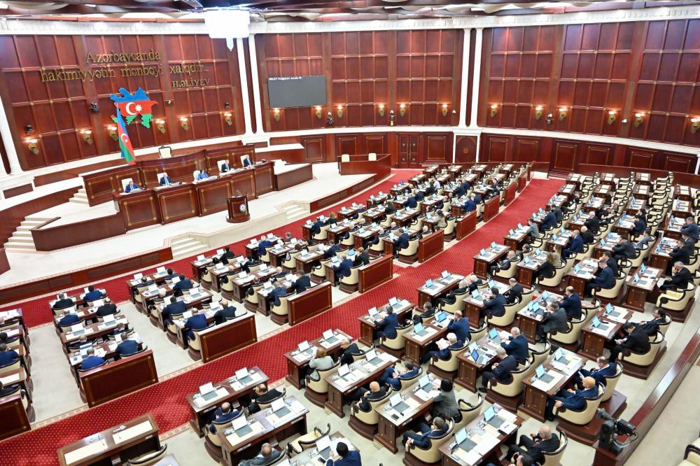 Milli Məclisin növbəti iclası başladı