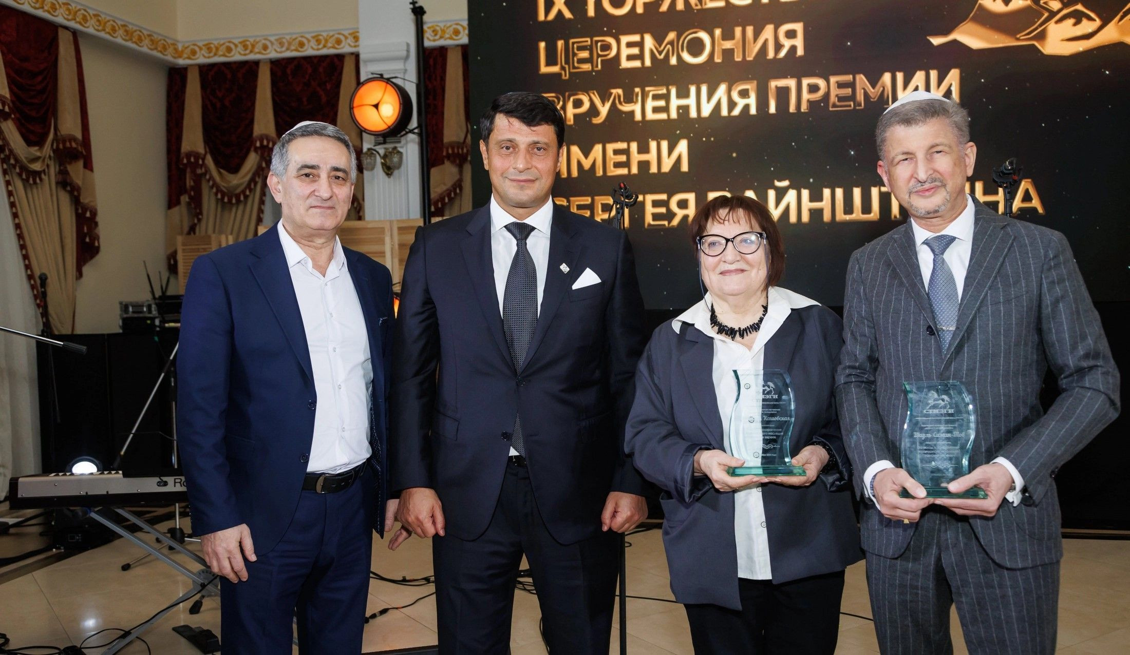 İsraildəki diaspor fəalımız mükafatlandırılıb