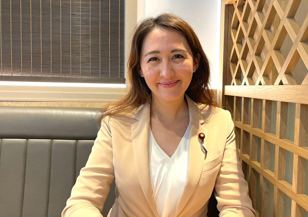 Uyğur əsilli diplomat Yaponiya XİN rəhbərinin müavini postuna gətirildi