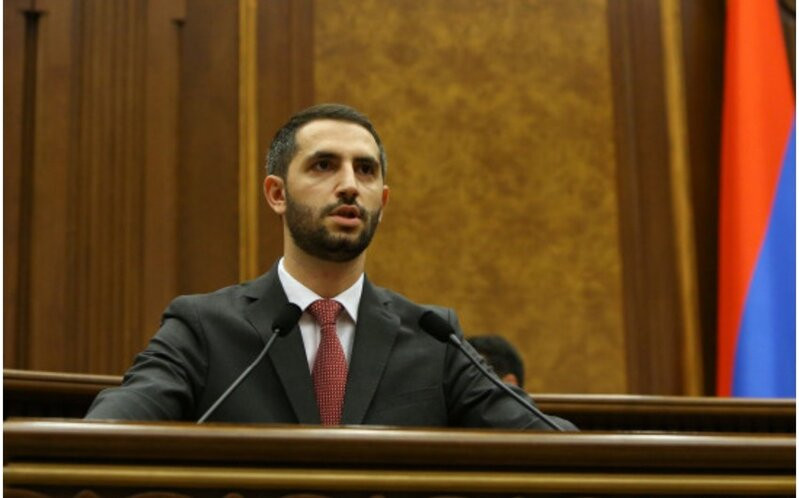 Rubenyan: Bütöv xalqı təhqir etmək olmaz