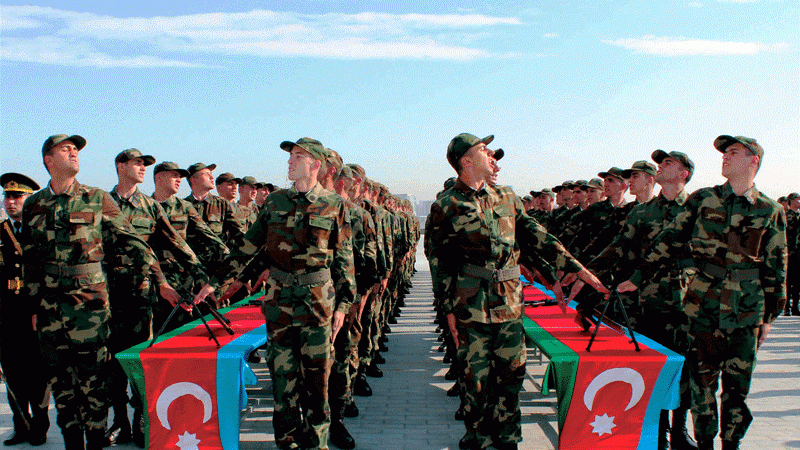 Zabitlərin dinc dövrdəki hərbi xidmət müddətinin 6 ay azaldılması ilk oxunuşda qəbul edilib