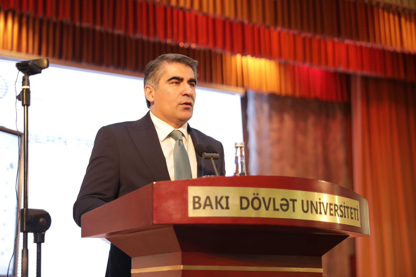 BDU-da “Fizikada müasir trendlər” mövzusunda IX Beynəlxalq elmi konfrans keçirilir