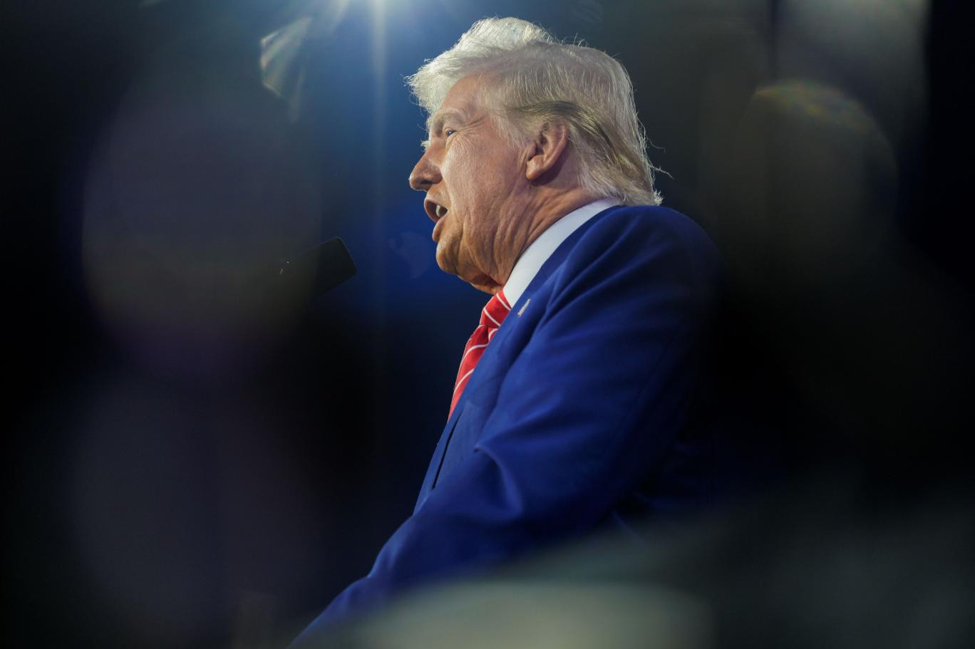 Danimarka Trampın açıqlamalarını izləmək üçün “gecə növbəsi” qrupu yaratdı