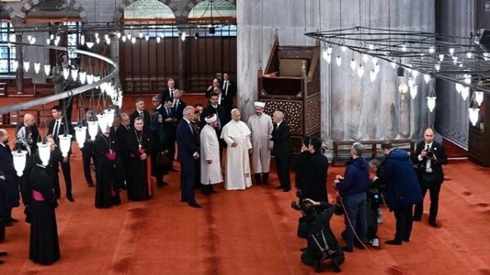 Roma Papası XIV Leo Sultan Əhmət məscidini ziyarət edib