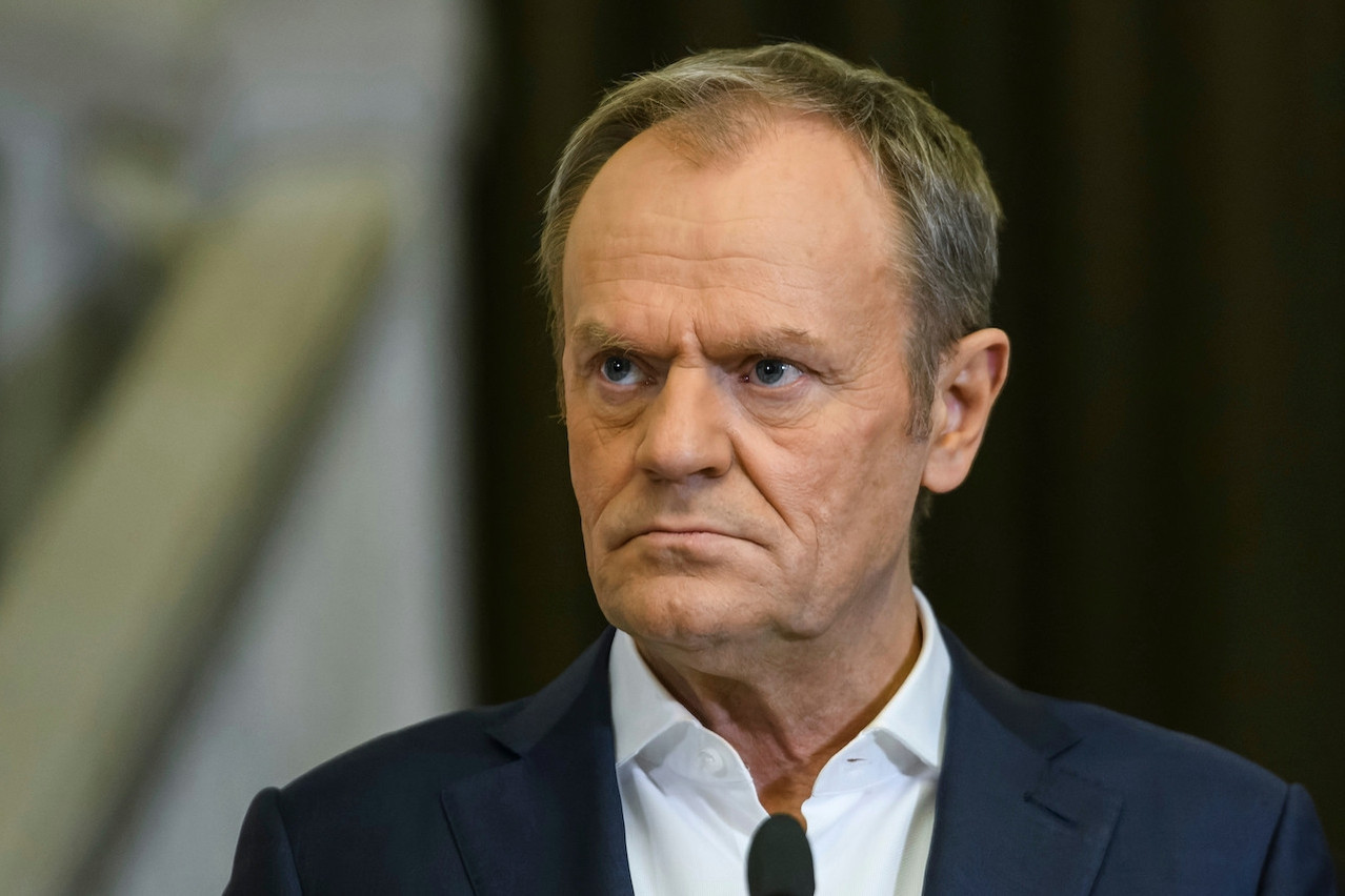 Donald Tusk: Yermakın istefası və Orbanın Putinlə görüşü “fatalist kombinasiya”dır