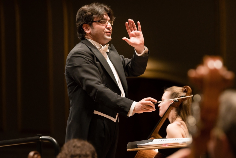 Əyyub Quliyev Dövlət Kamera Orkestrinə dirijor təyin edilib