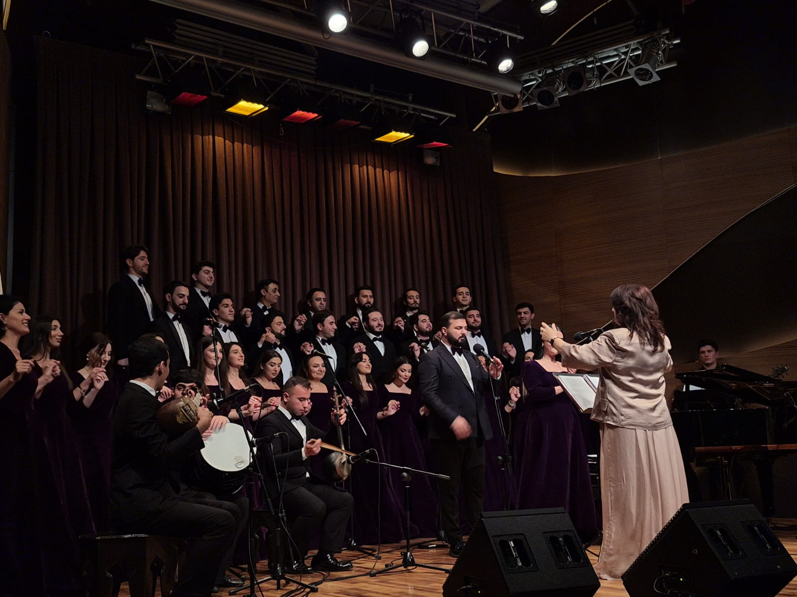 Bəxtiyar Vahabzadənin 100 illiyinə həsr olunmuş konsert proqramı keçirilib