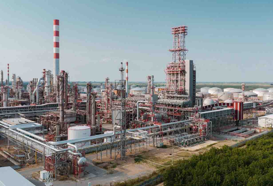 Serbiya iki aydır xaricdən neft almır