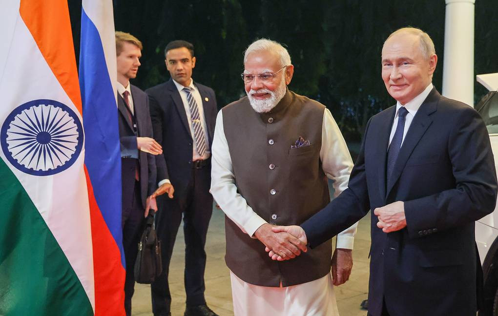 Putin və Modi Yeni Dehlidə rəsmi danışıqlara başlayıblar
