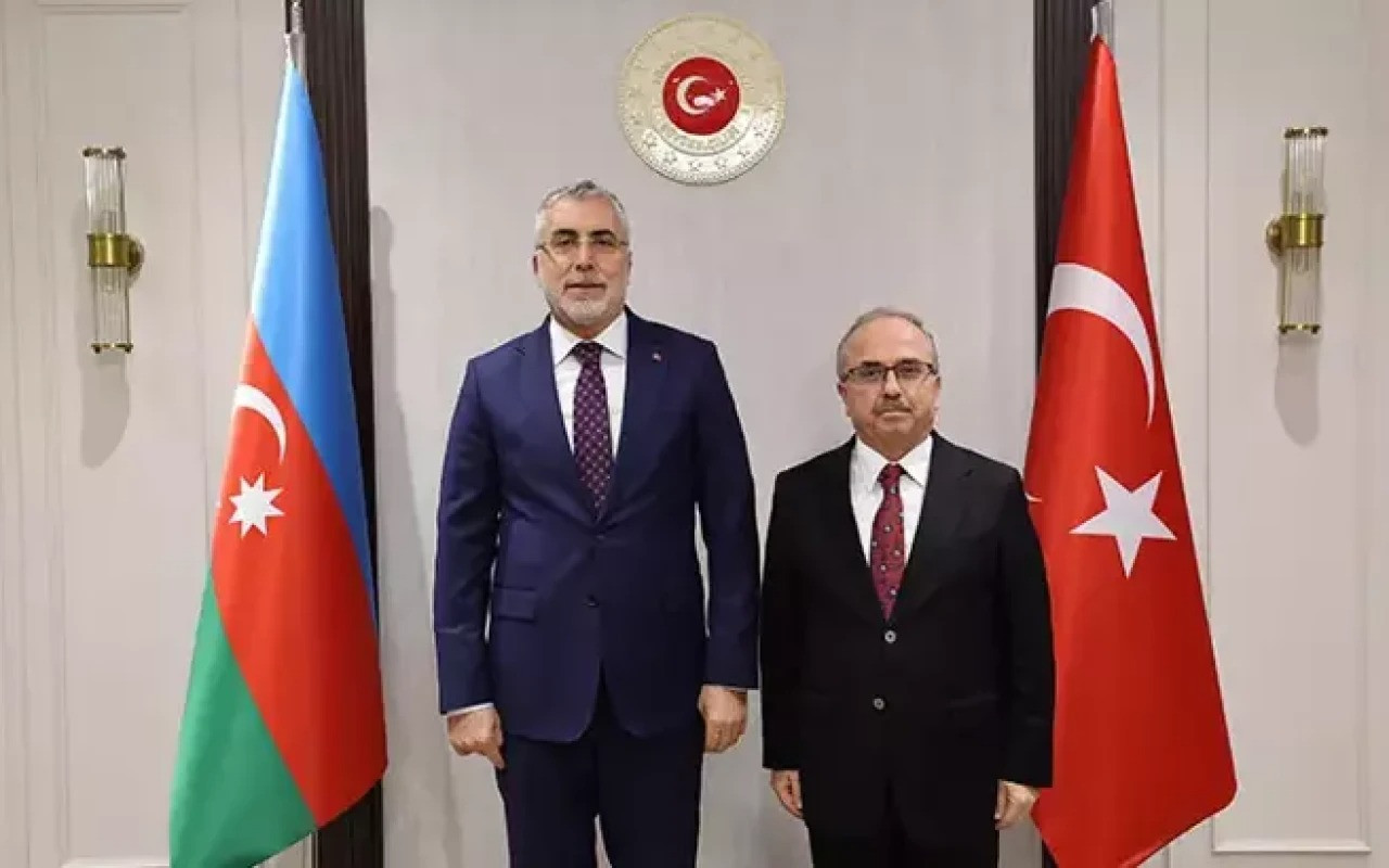 Vedat Işıkhan TDT-nin iclası üçün Bakıya gəlib