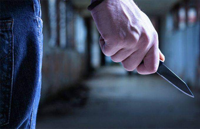 Gəncədə qadın bıçaqlandı: