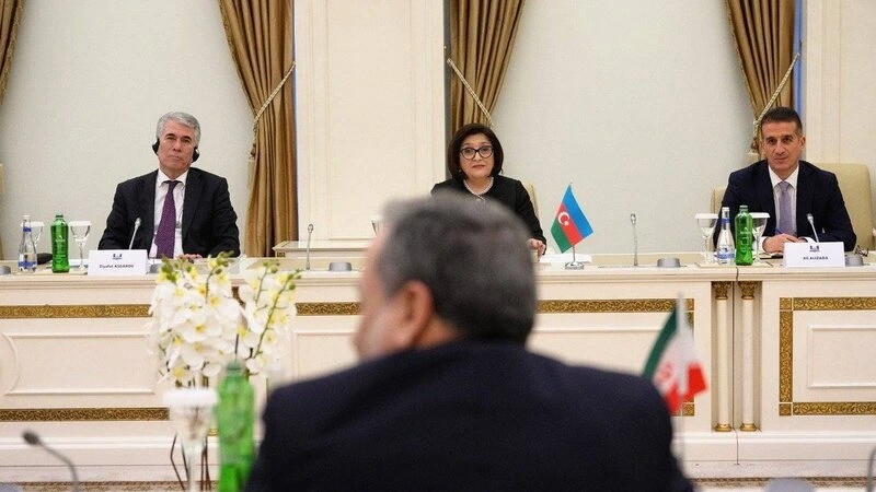 Sahibə Qafarova İranın xarici işlər naziri ilə görüşüb