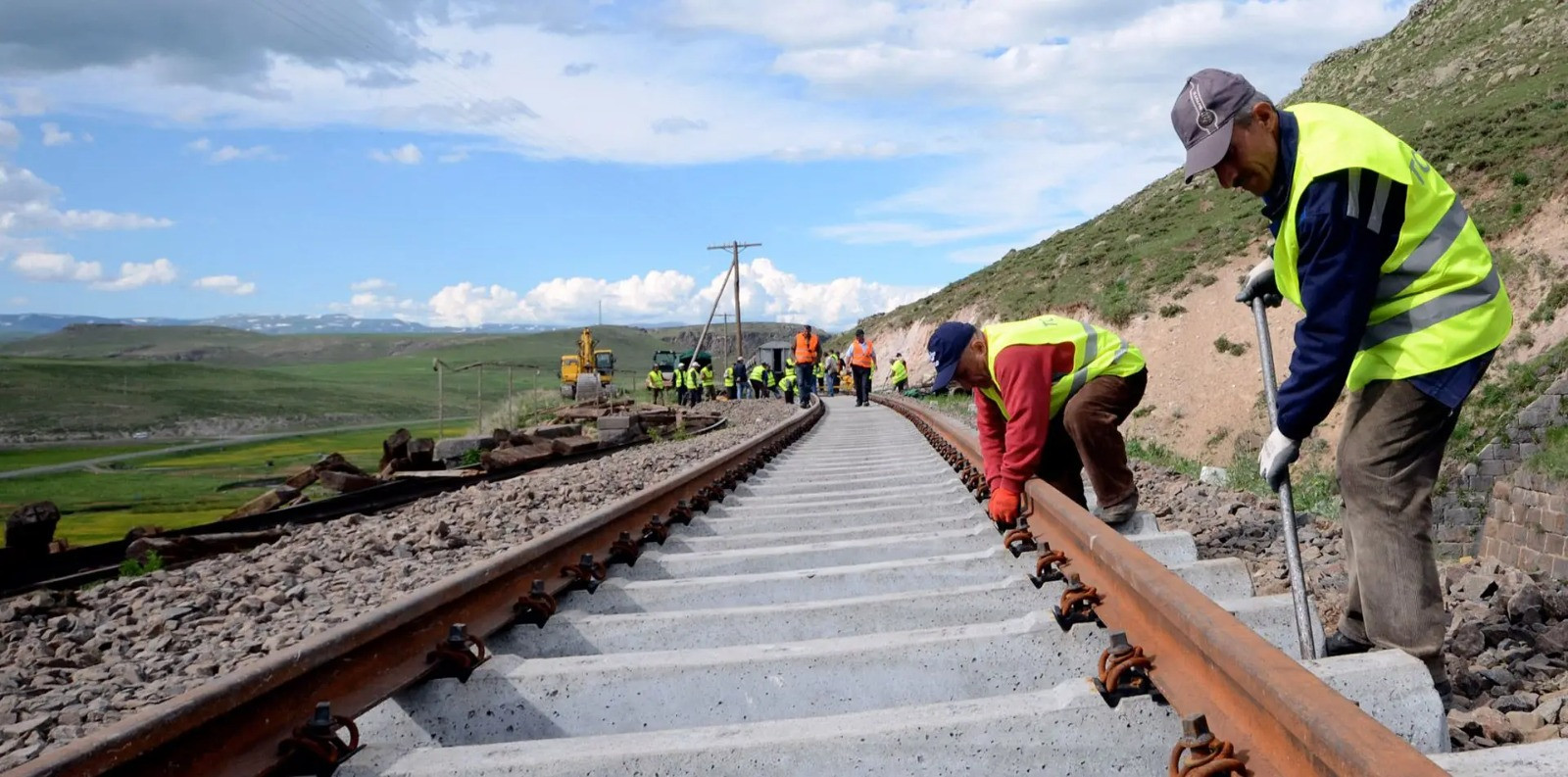 Rəşt-Astara dəmir yolunun tikintisinə gələn ildən başlanacaq