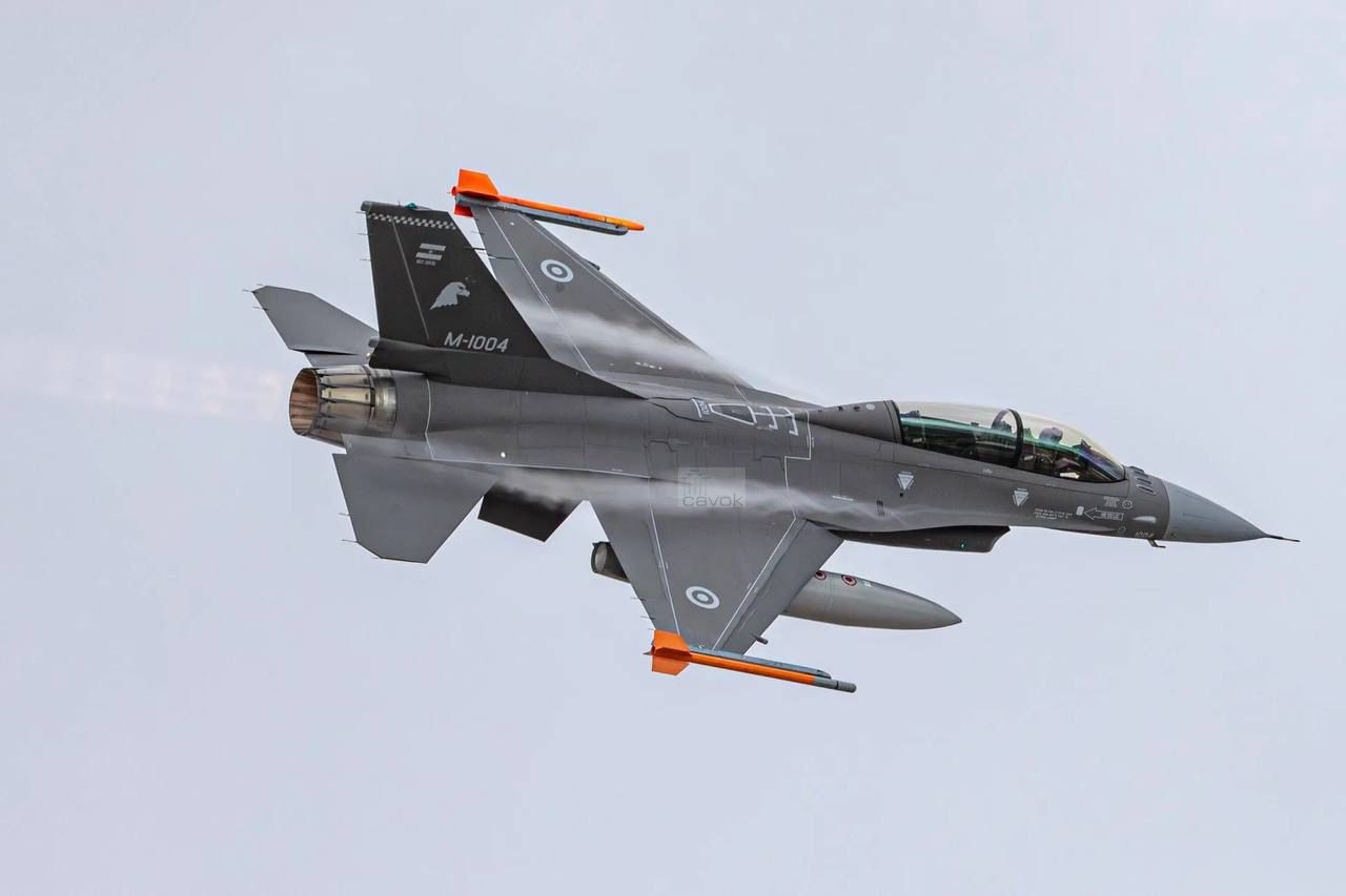 Argentinanın ilk F-16 qırıcıları transatlantik uçuşu tamamlayıb