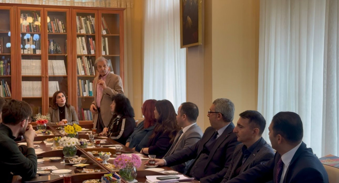 Rəşid Behbudovun 110 illiyinə həsr olunan dəyirmi masa təşkil olunub