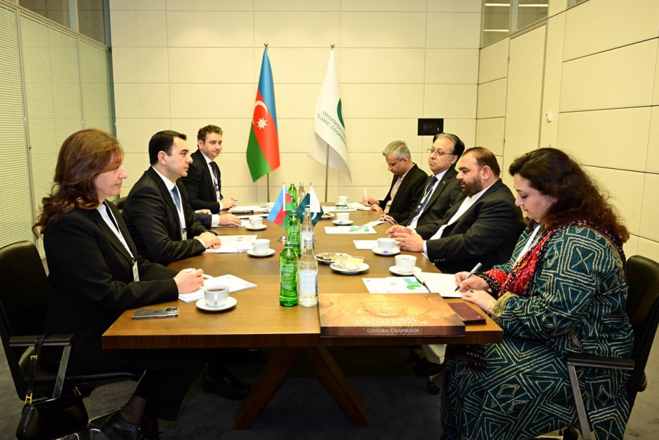 Azərbaycanla Pakistan arasında mədəni əməkdaşlıq müzakirə olunub