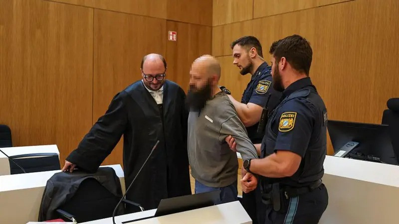 Rusiya xeyrinə casusluqda ittiham olunan üç nəfərin məhkəməsi başlayıb