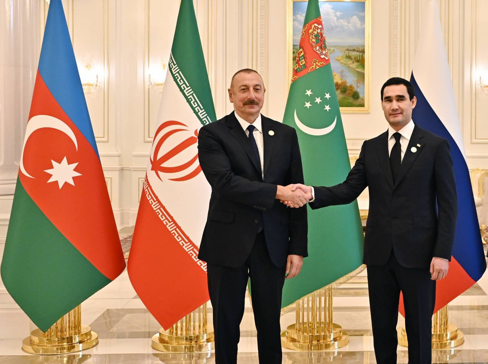 İlham Əliyev türkmənistanlı həmkarını təbrik edib