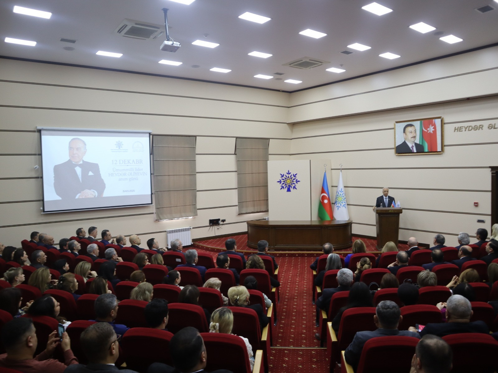 YAP Yasamal rayon təşkilatında “Nə qədər Azərbaycan var, Heydər Əliyev də var olacaq!” adlı tədbir keçirilib