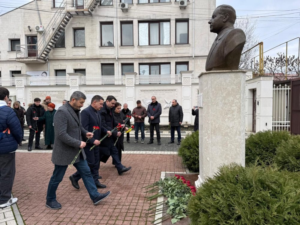 Moldovada Heydər Əliyevin vəfatının 22-ci ildönümünü qeyd olunub