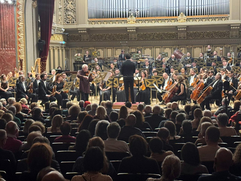 Buxarestdə Fuad İbrahimovun dirijorluğu ilə möhtəşəm konsertlər təşkil olunub