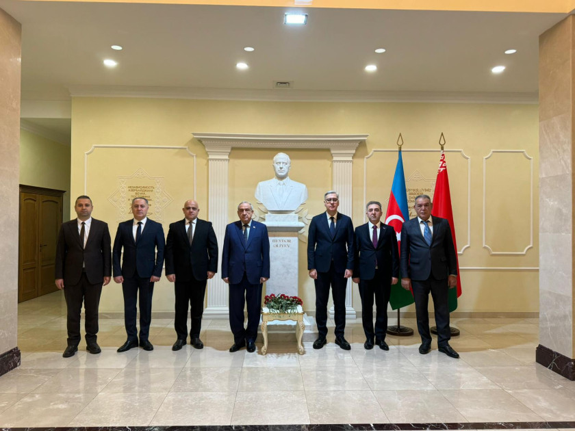 Belarusda Ümummilli Lider Heydər Əliyevin xatirəsi anılıb