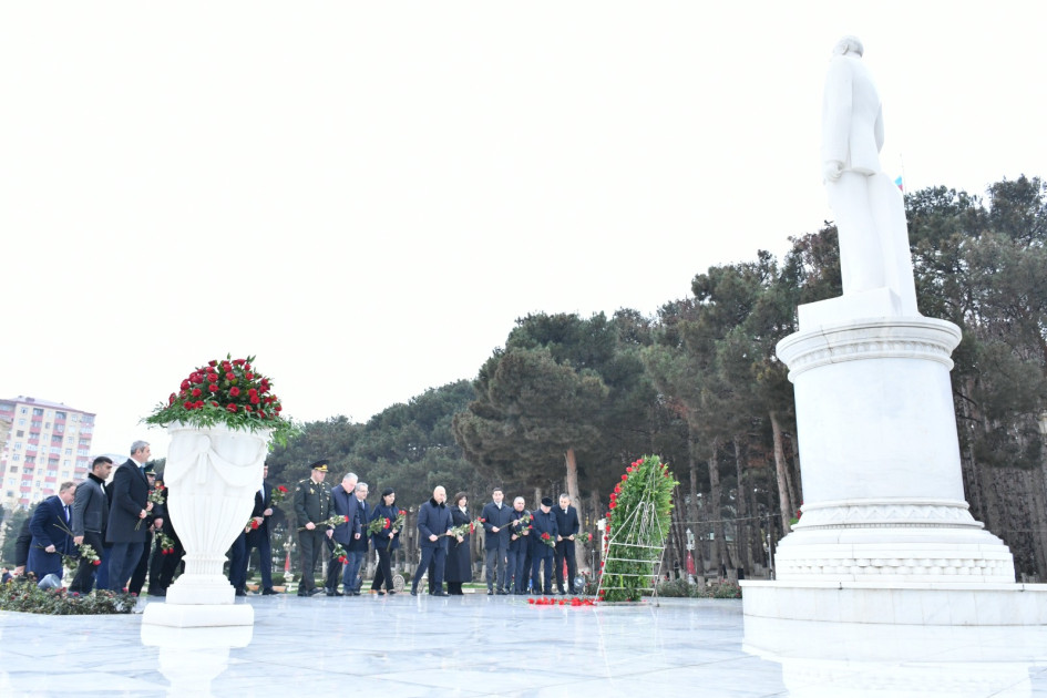 Ümummilli Lider Heydər Əliyevin anım günü Abşeron rayonunda qeyd edilib