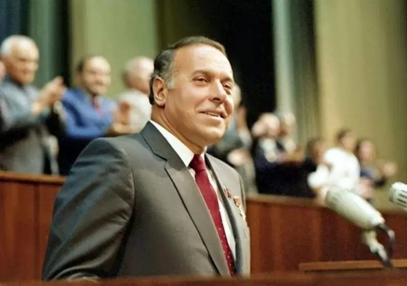 Belarus səfirliyindən Heydər Əliyevin anım gününə həsr olunmuş paylaşım