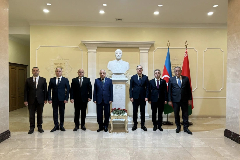 Minskdə Heydər Əliyevin xatirəsi yad edilib