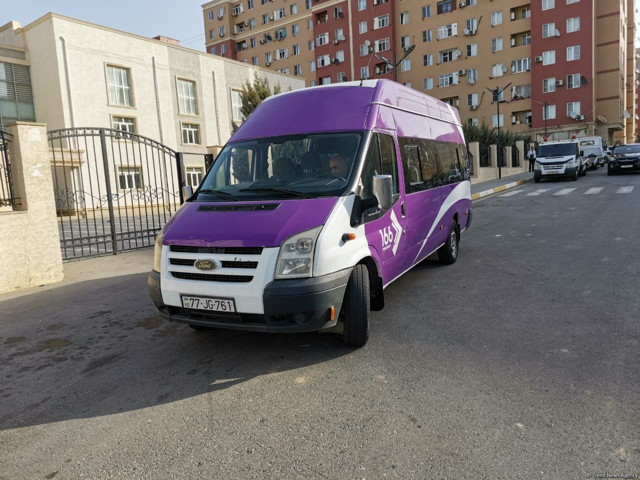 Növbəti köç karvanı Ağdərənin Vəngli kəndinə çatıb