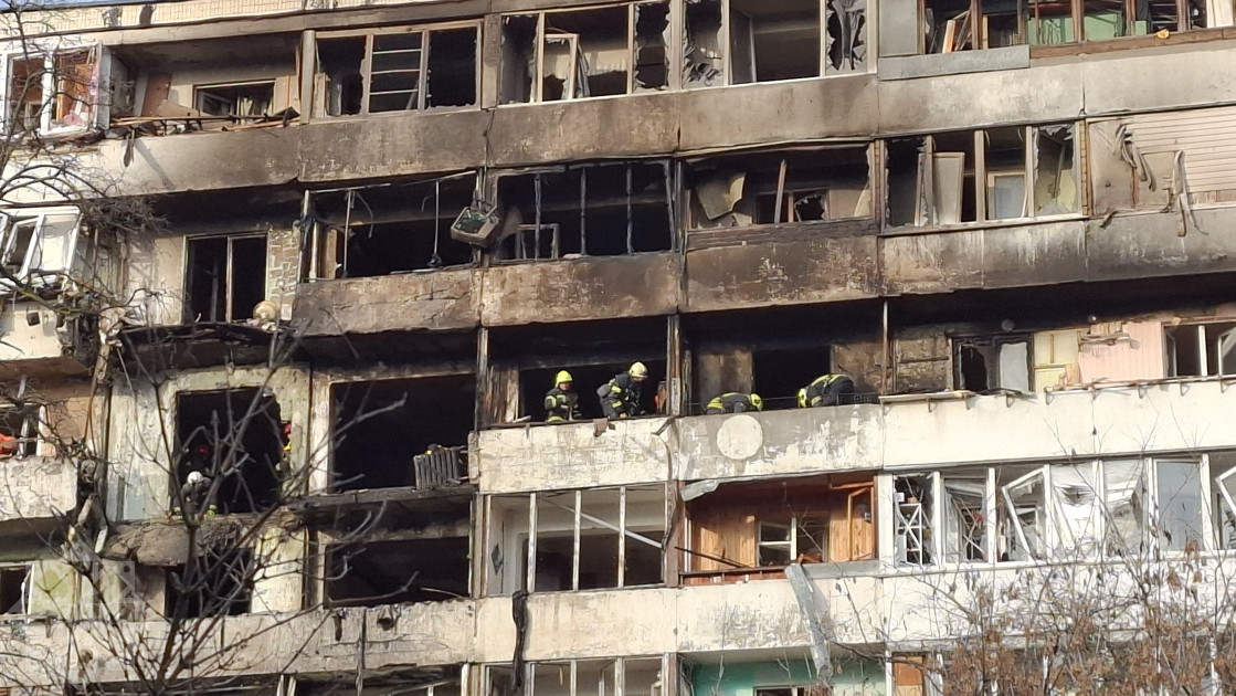 Tverdə yaşayış binasına dron hücumu: