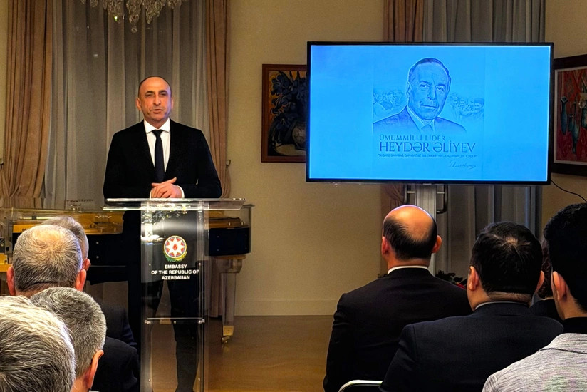 Niderlandda Heydər Əliyevin xatirəsi anılıb