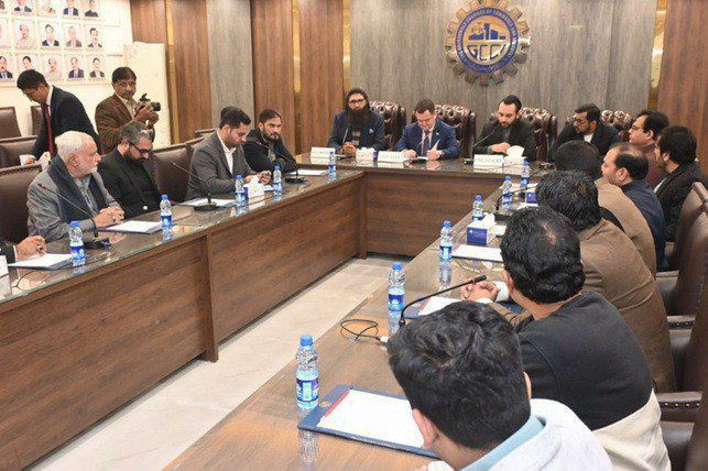 Özbəkistan və Pakistan investisiya imkanlarını müzakirə edib