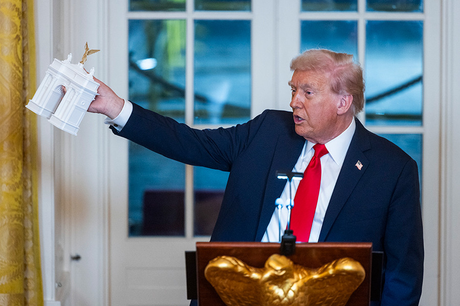 Tramp Vaşinqtonda “dünyanın ən yaxşı” triumfal qövsünü tikməyi planlaşdırır