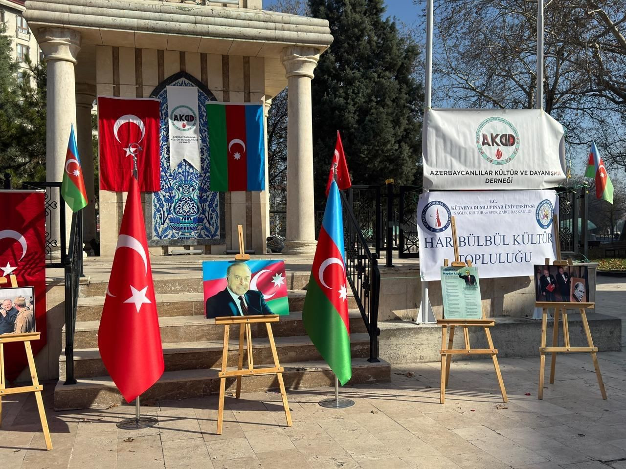 Kütahyada Ulu Öndər Heydər Əliyevin əziz xatirəsi yad olunub