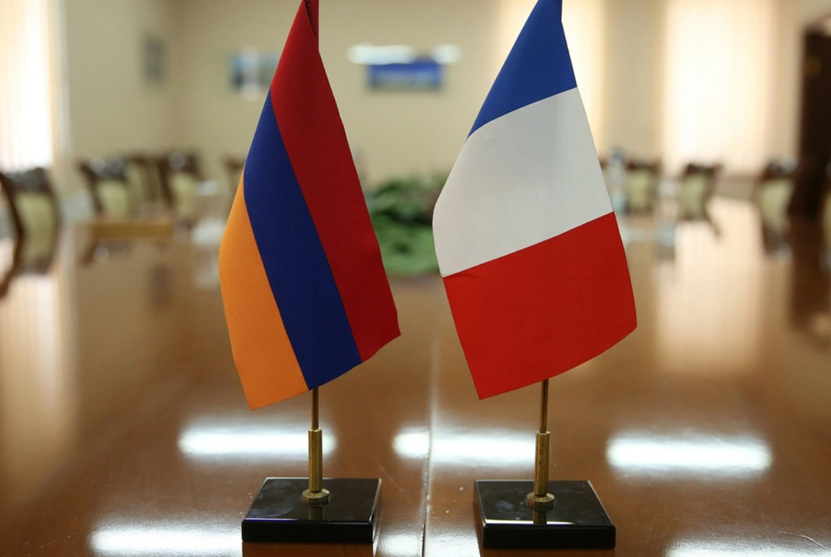 Ermənistan–Fransa müdafiə əməkdaşlığı üzrə proqram təsdiqlənib