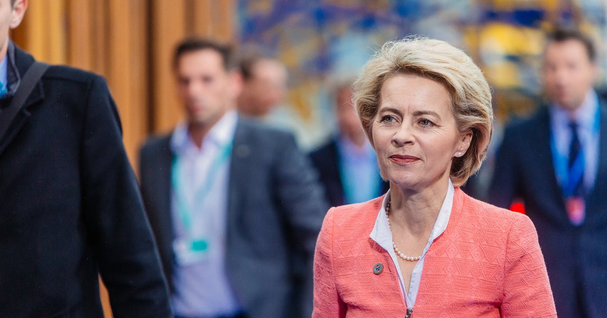 Leyen: Aİ “müasir hibrid müharibələrə” hazır olmalıdır