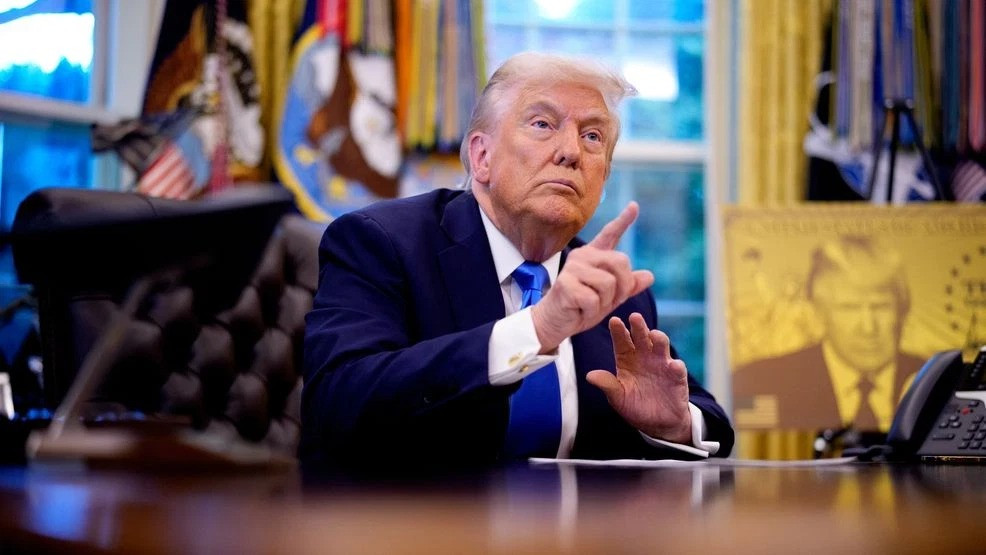 Tramp Venesuelaya qarşı sərt blokada elan etdi