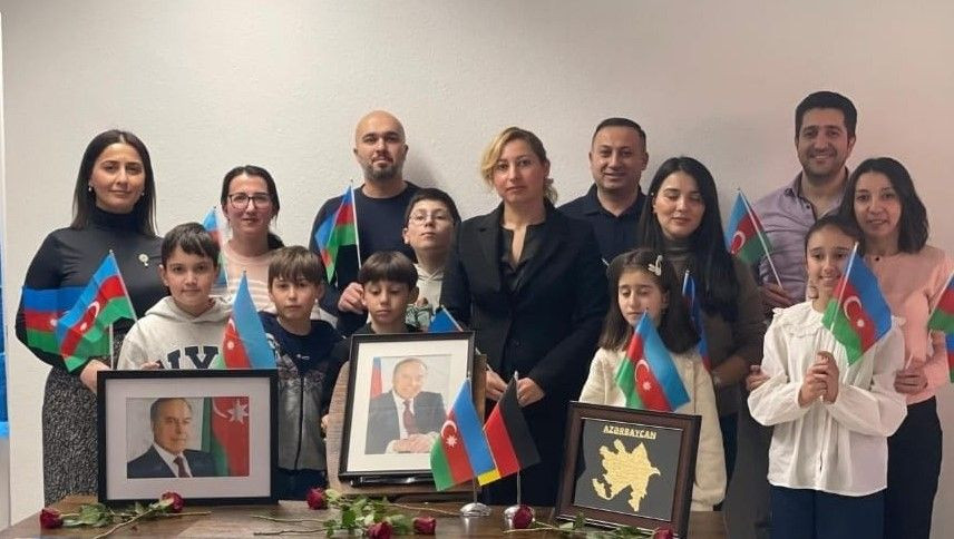 Soydaşlarımız Ulu Öndər Heydər Əliyevin misilsiz xidmətlərindən danışıb