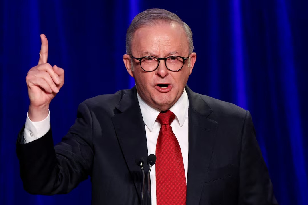 Entoni Albanese Bondi hadisəsində qəhrəmanlıq göstərən Əhməd əl-Əhmədini ziyarət edib