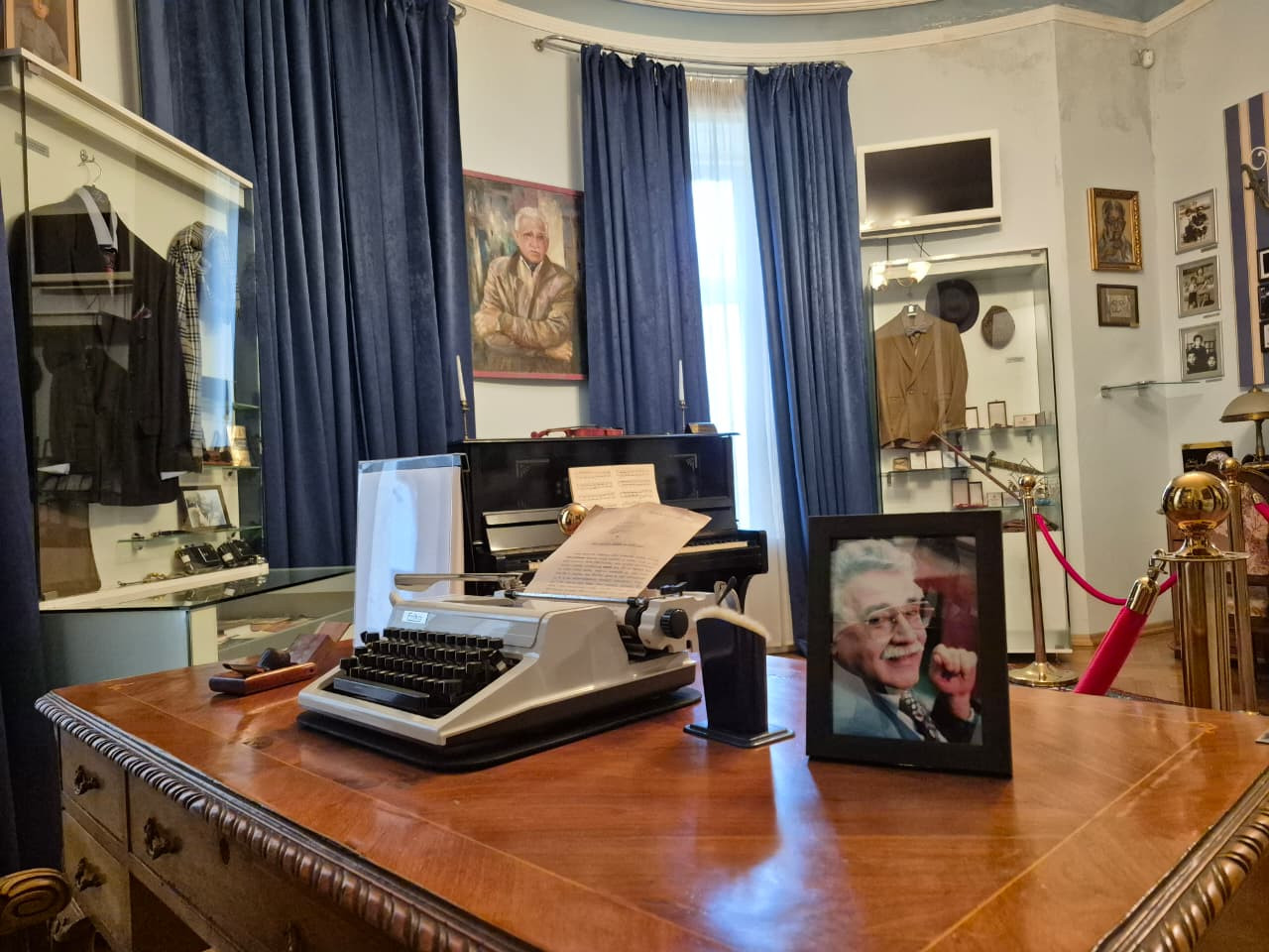 Əbədiyyət axtarışında donmuş zaman –