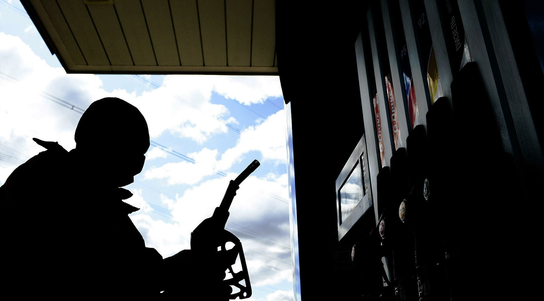 Azərbaycanla Ermənistan arasında sülh gündəliyi çərçivəsində yanacaq ixracına başlanır