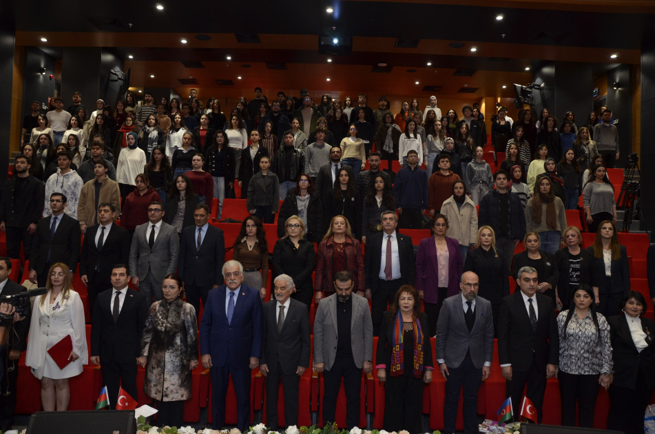 Ankarada Prezident İlham Əliyevin rəhbərliyi ilə Azərbaycanın əldə etdiyi uğurlardan bəhs edən kitabların təqdimatı keçirilib