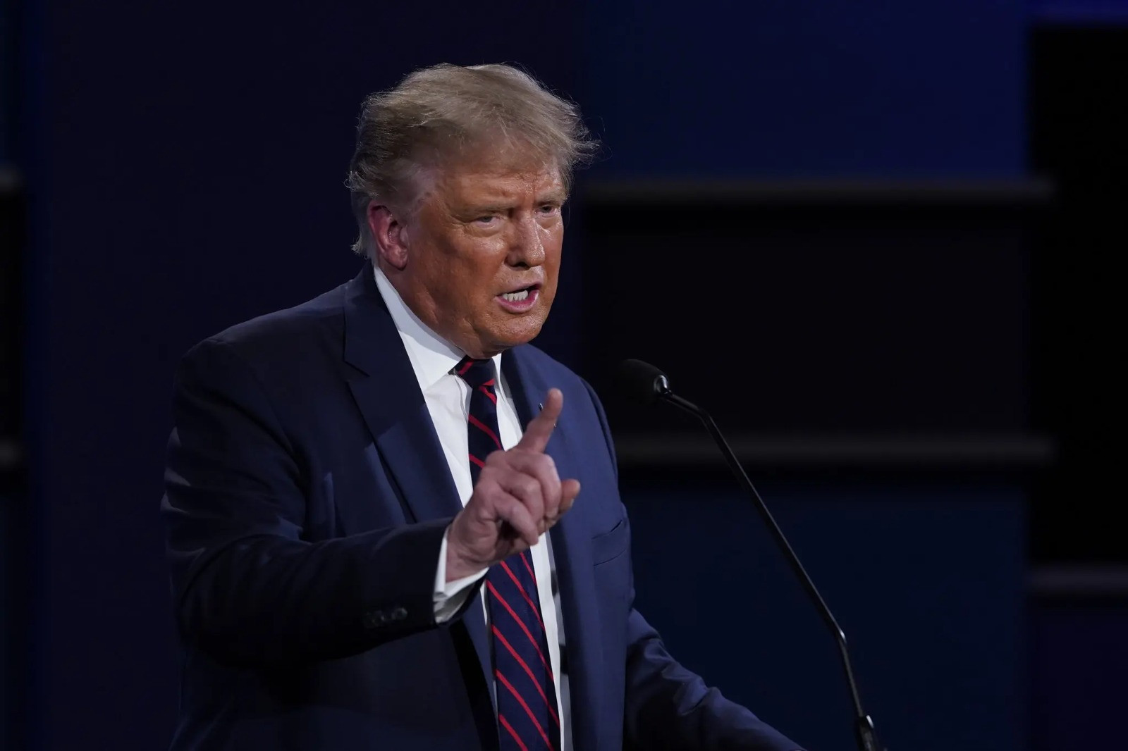 Tramp marixuanaya dair məhdudiyyətlərin yumşaldılacağını açıqladı