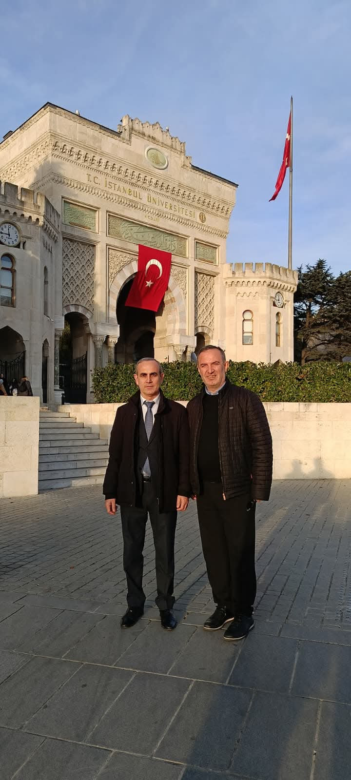 MEK-in direktoru İstanbul Universitetinin Mərkəzi Kitabxanasına səfər edib
