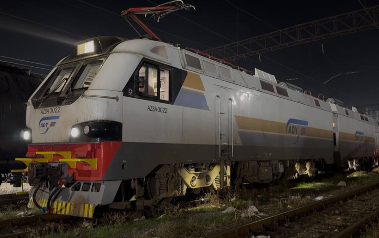 Ermənistana gedən neft yüklü qatar Ağstafadan  yola salınıb