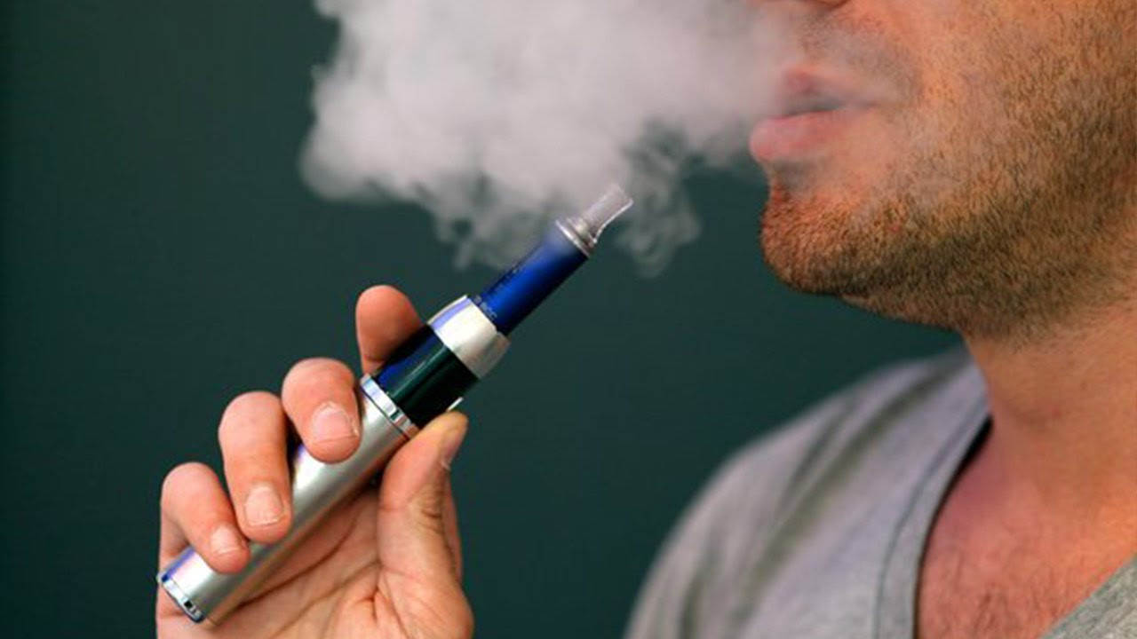 Parlament elektron siqaret qadağası barədə qanun layihəsini ilk oxunuşda təsdiqləyib