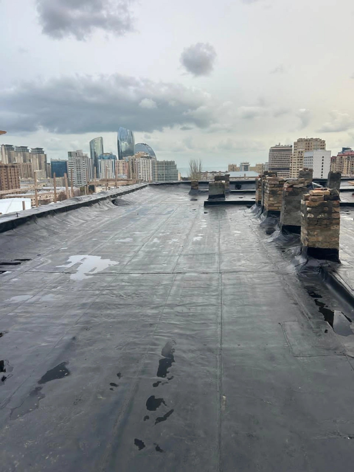 Nəsimi rayonunda tarixi yaşayış binasında bərpa işləri yekunlaşmaq üzrədir