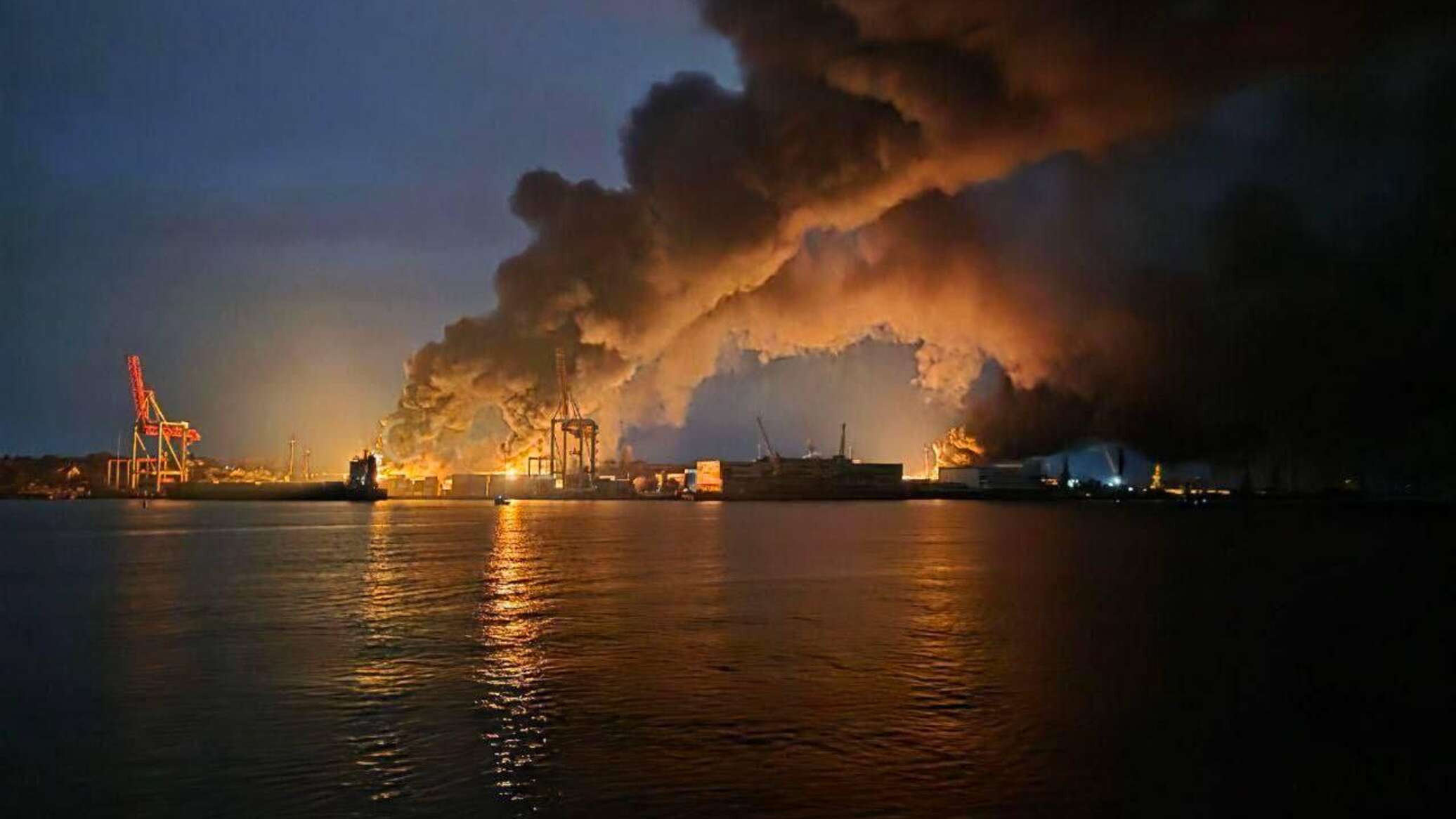 Rusiya Odessada liman infrastrukturuna zərbə endirib: ölən və yaralananlar var